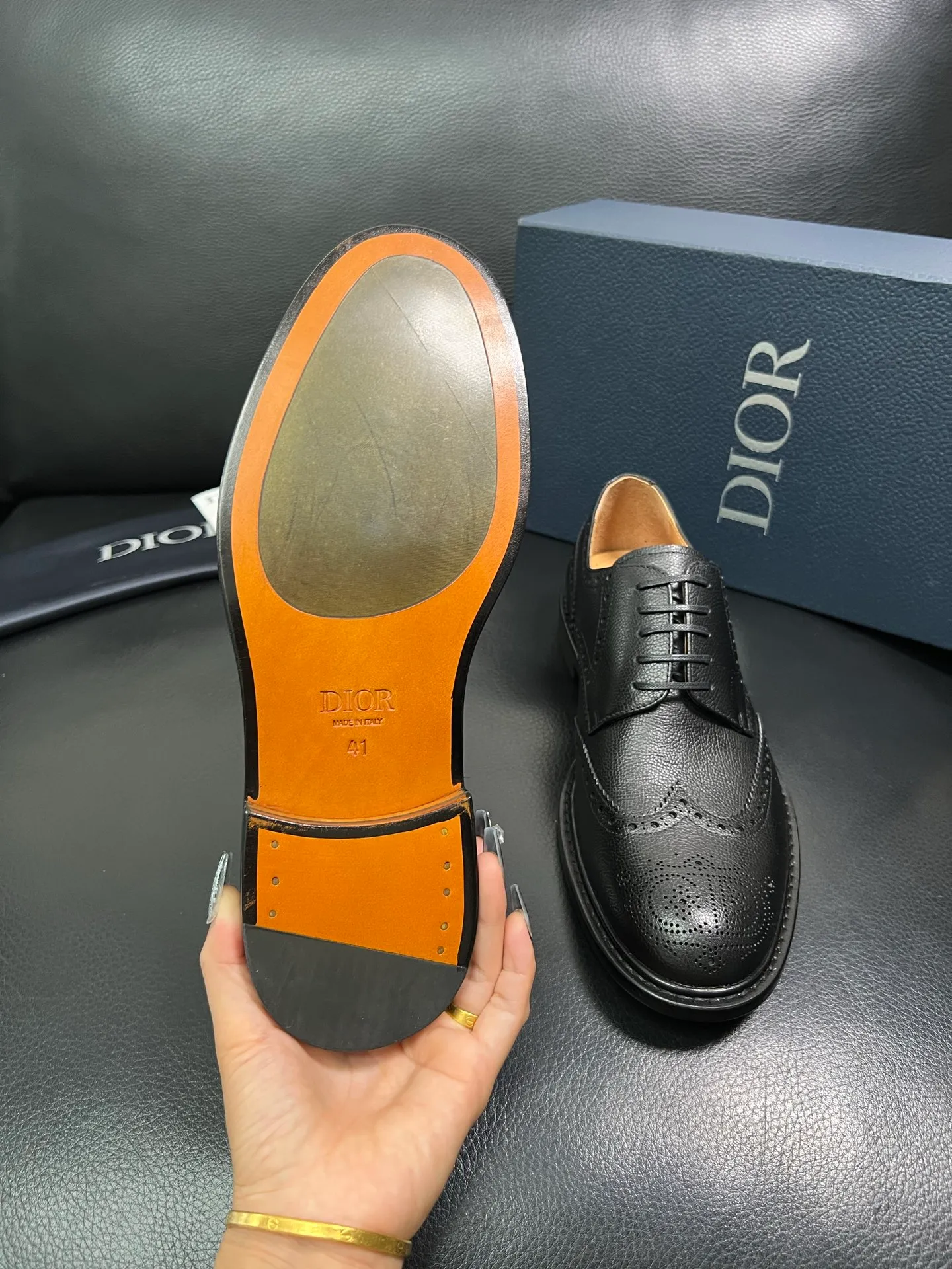 Men's shoes 💰940 Dior top purchasing agent, synchronized with Dior counters, original factory configuration, imported Italian cowhide, fully imported water-dyed cowhide lining, sole: original factory special supply, original sole super comfortable, original factory follow-up order 🔍🔍High quality, welcome to compare, code number 39-44 (can be ordered 38 45 46) 85868
